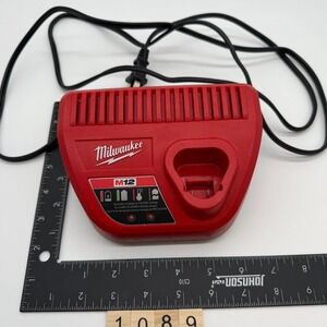 Milwaukee M12 12-Volt Lithium-Ion Fast Battery Charger LED minor marks